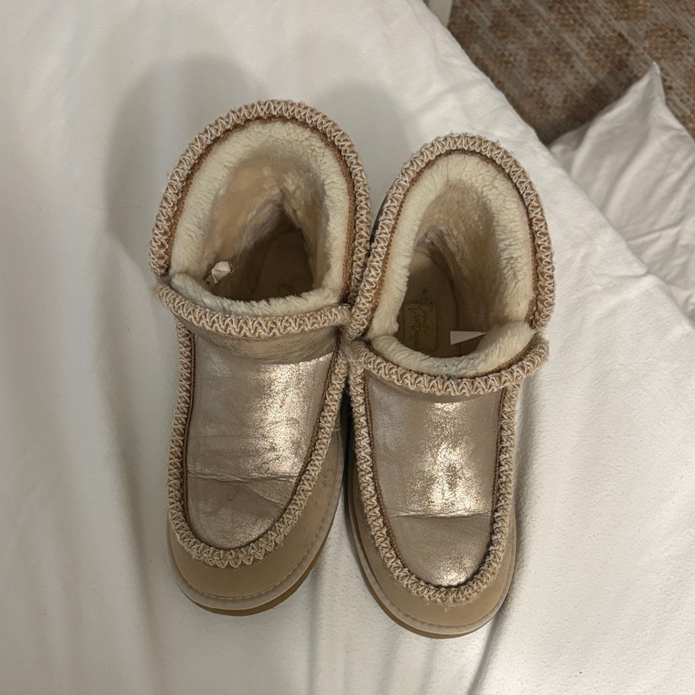 Metallic Shearling Lined Moccasin Boots - Neutral Metallic
